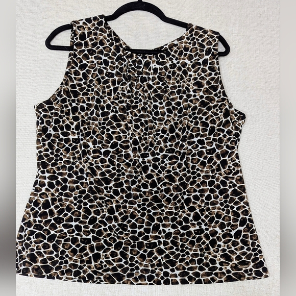 Calvin Klein Tops - Calvin Klein XL Giraffe Animal Print Sleeveless Pleated Tank Blouse Shell